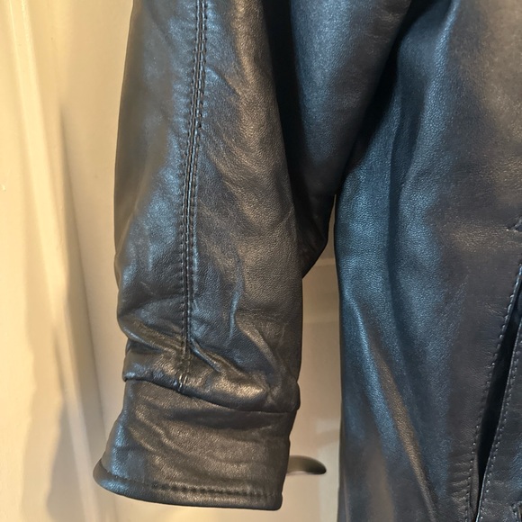 Vintage, long, black, detailed, leather jacket, medium - Picture 7 of 13